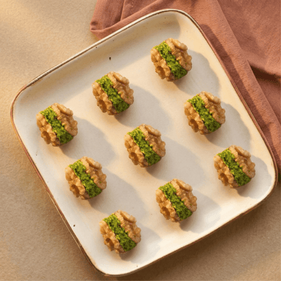 Walnut anjeer with pishori pista by Vedic Spoons