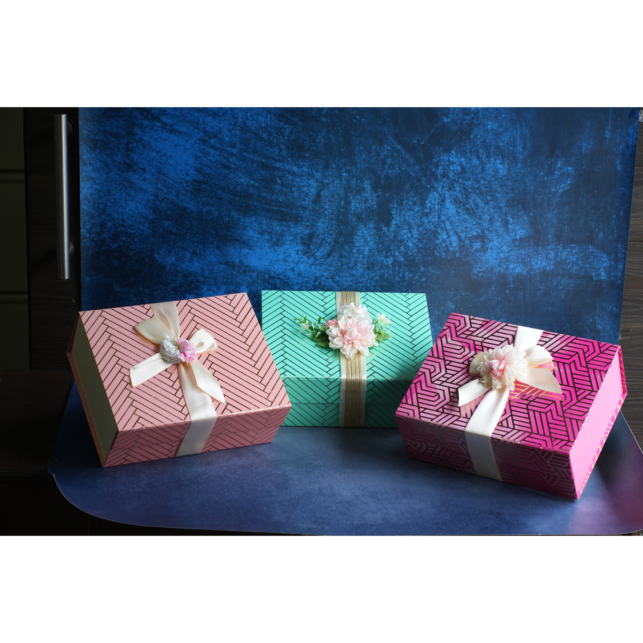 Sweet Box Hamper with Sundried Fruits + Thai Flavoured Dryfruits (Pouch)