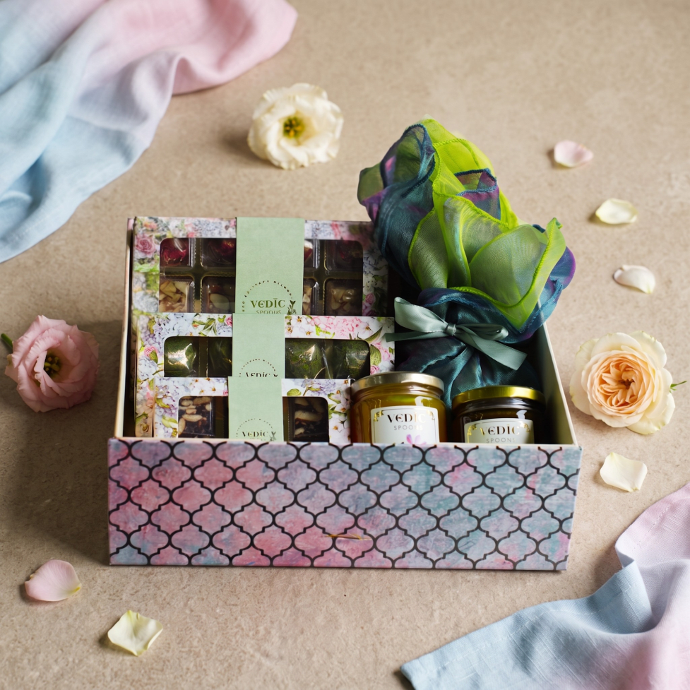 Sweet Box Hamper with 2 Syrup Bottles + GBL Pouch